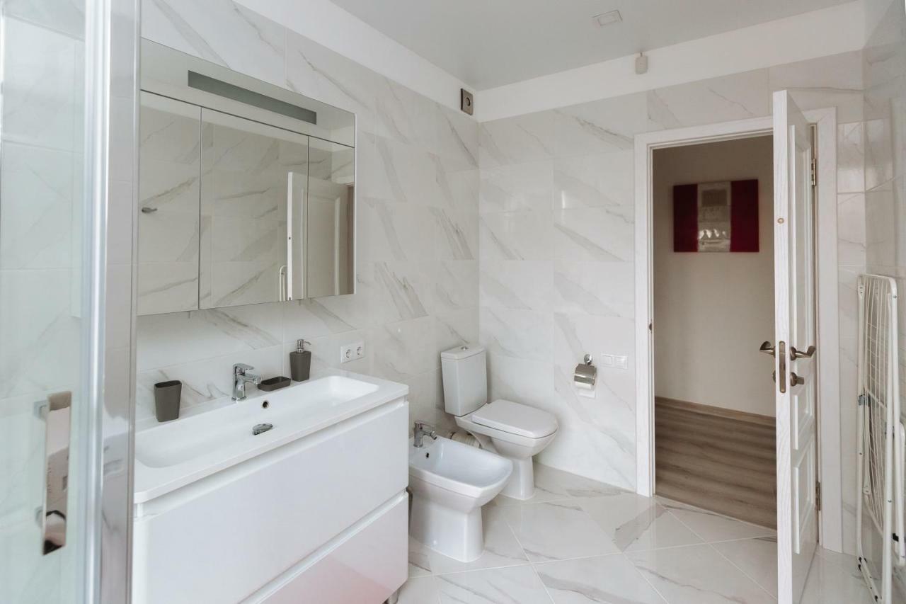 Luxury Terrace View Apartment! Lviv Exterior photo
