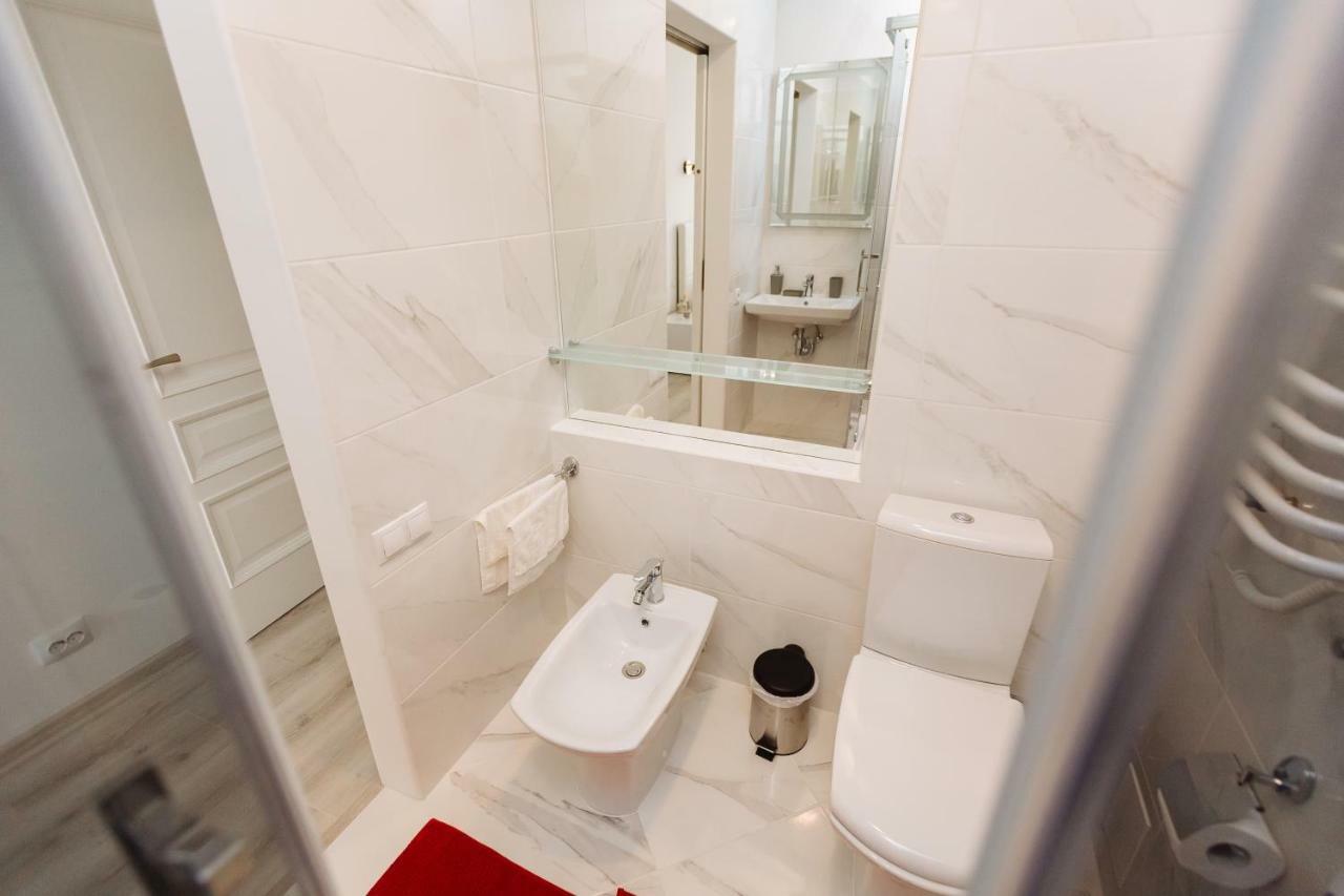 Luxury Terrace View Apartment! Lviv Exterior photo