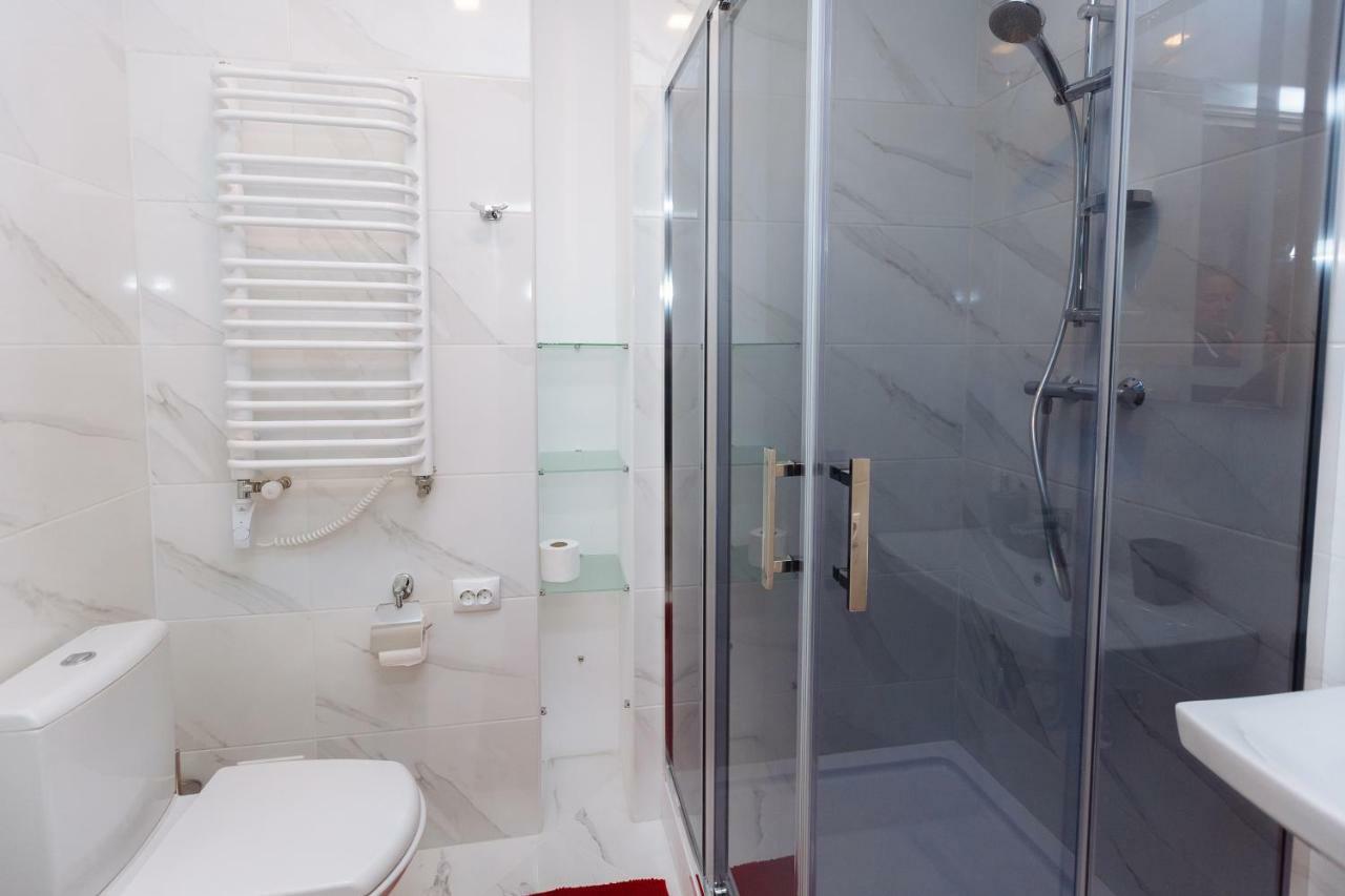 Luxury Terrace View Apartment! Lviv Exterior photo