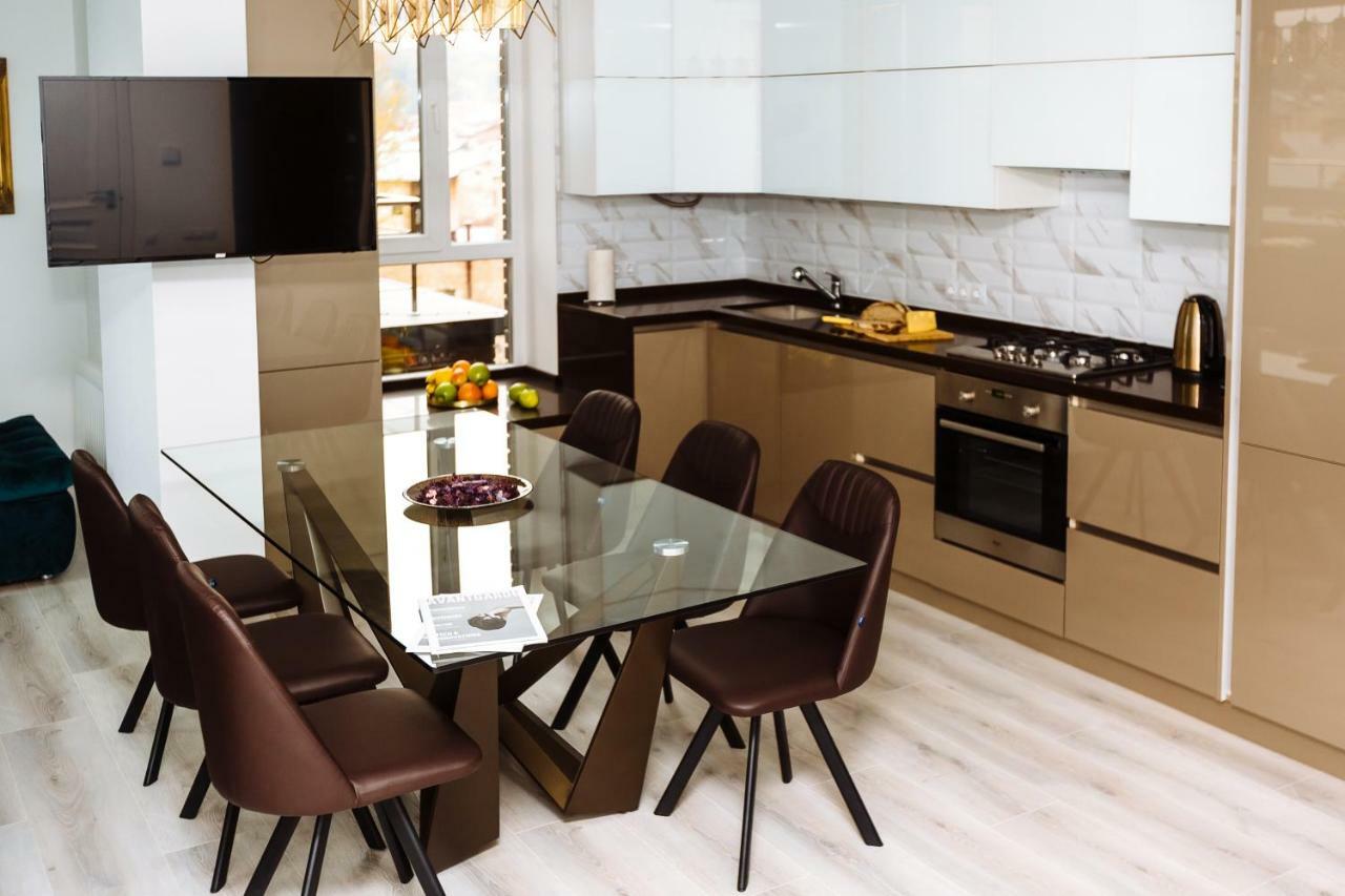 Luxury Terrace View Apartment! Lviv Exterior photo